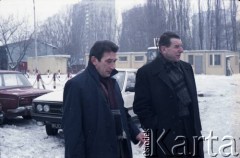 3.01.1986, Warszawa, Polska.
Wizyta wicepremiera ZSRR na terenie budowy metra w Warszawie. Z prawej strony idzie Jerzy Majewski - pełnomocnik rządu ds. budowy metra.
Fot. Edward Grochowicz, zbiory Ośrodka KARTA