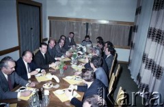 19.04.1986, Warszawa, Polska.
Podpisanie umowy związanej z budową I linii metra w Warszawie.
Fot. Edward Grochowicz, zbiory Ośrodka KARTA
