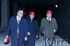 8.10.1986, Warszawa, Polska.
Wizyta przedstawicieli władz na terenie budowy I linii metra w Warszawie.
Fot. Edward Grochowicz, zbiory Ośrodka KARTA