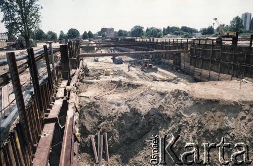 12.07.1987, Warszawa, Polska.
Budowa I linii metra metodą odkrywkową.
Fot. Edward Grochowicz, zbiory Ośrodka KARTA