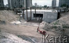 Sierpień 1988, Warszawa, Polska.
Budowa tunelu I linii metra wzdłuż al. Komisji Edukacji Narodowej.
Fot. Edward Grochowicz, zbiory Ośrodka KARTA