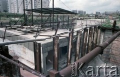 Sierpień 1988, Warszawa, Polska.
Budowa tunelu I linii metra wzdłuż al. Komisji Edukacji Narodowej.
Fot. Edward Grochowicz, zbiory Ośrodka KARTA