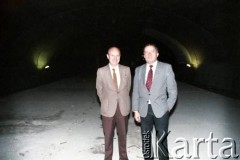 9.09.1988, Warszawa, Polska.
Wizyta przedstawiciela ambasady ZSRR w Polsce na terenie budowy I linii metra.
Fot. Edward Grochowicz, zbiory Ośrodka KARTA
