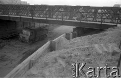 1988, Warszawa, Polska.
Budowa I linii metra wzdłuż al. Komisji Edukacji Narodowej.
Fot. Edward Grochowicz, zbiory Ośrodka KARTA