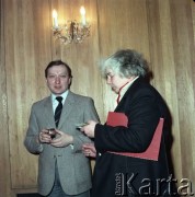 Marzec 1989, Warszawa, Polska.
Bankiet po podpisaniu umowy na dostawę wagonów produkcji radzieckiej (seria 81) dla warszawskiego metra.
Fot. Edward Grochowicz, zbiory Ośrodka KARTA