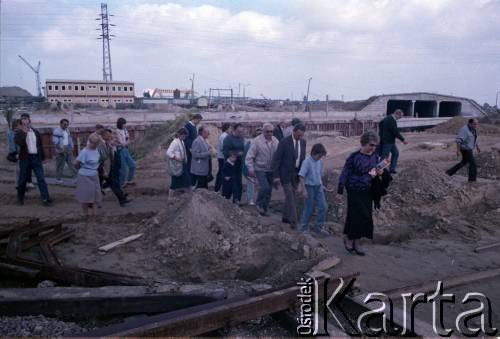 18.09.1989, Warszawa, Polska.
Dzień otwarty na budowie I linii metra. Zwiedzanie Stacji Techniczno-Postojowej 
