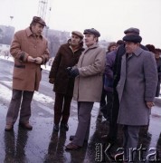 Lata 80., Warszawa, Polska.
Budowa I linii metra. Prawdopodobnie pracownicy Generalnej Dyrekcji Budowy Metra.
Fot. Edward Grochowicz, zbiory Ośrodka KARTA