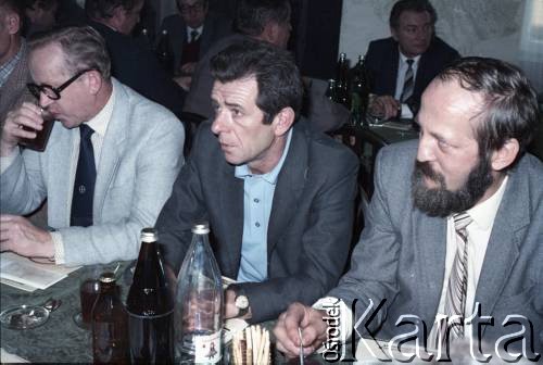 Lata 80., Warszawa, Polska.
Spotkanie dotyczące budowy I linii metra.
Fot. Edward Grochowicz, zbiory Ośrodka KARTA