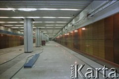 1. połowa lat 90., Warszawa, Polska.
Budowa stacji metra Stokłosy.
Fot. Edward Grochowicz, zbiory Ośrodka KARTA