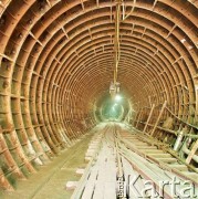 Ok. 1988, Warszawa, Polska.
Tunel I linii metra.
Fot. Edward Grochowicz, zbiory Ośrodka KARTA