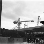 Około 1966, Gdańsk, Polska.
Dźwigi w Stoczni Gdańskiej  (od 15.04.1967 Stocznia Gdańska im. Lenina).
Fot. Edward Grochowicz, zbiory Ośrodka KARTA.