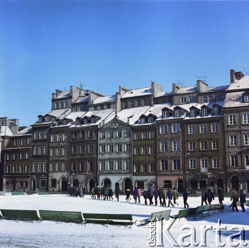 Lata 60., Warszawa, Polska.
Rynek Starego Miasta.
Fot. Edward Grochowicz, zbiory Ośrodka KARTA