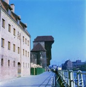 Lata 80., Gdańsk, Polska.
Żuraw na Długim Pobrzeżu nad Motławą.
Fot. Edward Grochowicz, zbiory Ośrodka KARTA
