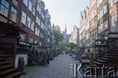 Lata 90., Gdańsk, Polska.
Ulica Mariacka.
Fot. Edward Grochowicz, zbiory Ośrodka KARTA