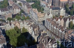 Lata 80., Gdańsk, Polska.
Panorama Starego Miasta z wieży Bazyliki konkatedralnej Wniebowzięcia Najświętszej Maryi Panny.
Fot. Edward Grochowicz, zbiory Ośrodka KARTA