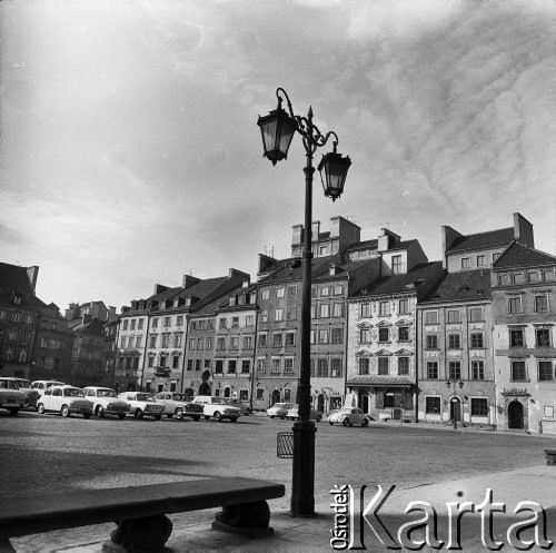 Lata 60., Warszawa, Polska.
Rynek Starego Miasta.
Fot. Edward Grochowicz, zbiory Ośrodka KARTA