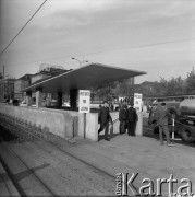 Lata 60., Warszawa, Polska.
Przejście podziemne pod ulicą Targową, w głębi Dworzec Wileński.
Fot. Edward Grochowicz, zbiory Ośrodka KARTA