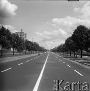 Lata 70., Warszawa, Polska.
Aleja Waszyngtona, z lewej zabudowania przy ulicy Kinowej.
Fot. Edward Grochowicz, zbiory Ośrodka KARTA