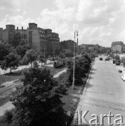Lata 60., Warszawa, Polska.
Ulica Grochowska. Z prawej widoczny biały Volkswagen 