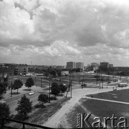 Lata 60., Warszawa, Polska.
Rondo Wiatraczna, z lewej aleja Waszyngtona.
Fot. Edward Grochowicz, zbiory Ośrodka KARTA