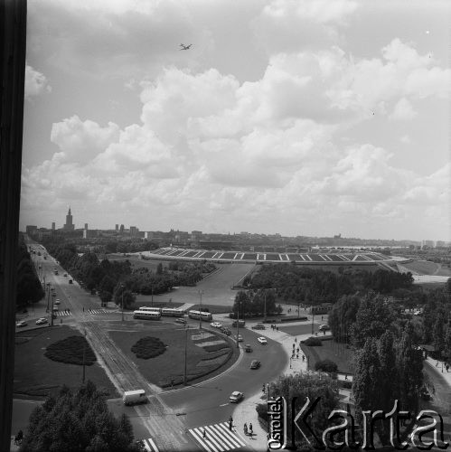 Lata 60., Warszawa, Polska.
Rondo Waszyngtona i Stadion X-lecia.
Fot. Edward Grochowicz, zbiory Ośrodka KARTA