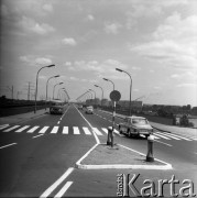 Lata 60., Warszawa, Polska.
Wjazd na Most Gdański, widok na stronę praską.
Fot. Edward Grochowicz, zbiory Ośrodka KARTA