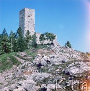 Lata 80., Chęciny, Polska.
Ruiny zamku.
Fot. Edward Grochowicz, zbiory Ośrodka KARTA
