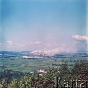 Lata 80., Chęciny, Polska.
Panorama z baszty zamku w Chęcinach.
Fot. Edward Grochowicz, zbiory Ośrodka KARTA