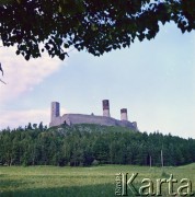 Lata 80., Chęciny, Polska.
Ruiny zamku.
Fot. Edward Grochowicz, zbiory Ośrodka KARTA