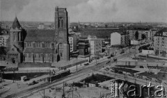 Lata 20., Warszawa, Polska.
Ulica Grójecka i plac Narutowicza. Na pierwszym planie kościół św Jakuba Apostoła i drewniana dzwonnica. 
Fot. NN, zbiory Ośrodka KARTA
