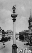 1900-1914, Warszawa, Królestwo Polskie, Cesarstwo Rosyjskie.
Plac Zamkowy, na pierwszym planie Kolumna Zygmunta, w tle Zamek Królewski. 
Fot. NN, zbiory Ośrodka KARTA