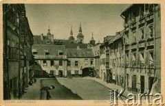 1900-1914, Warszawa, Królestwo Polskie, Cesarstwo Rosyjskie.
Ulica Szeroki Dunaj z domem Jana Kilińskiego na Starym Mieście. Z serii 