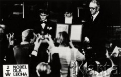 11.12.1983, Oslo, Norwegia.
Wręczenie Pokojowej Nagrody Nobla dla Lecha Wałęsy. Nagrodę odebrała Danuta Wałęsowa i syn. 
Fot. NN, zbiory Ośrodka KARTA
