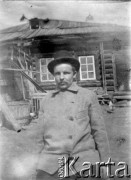 1904-1905, Jakuck, Cesarstwo Rosyjskie.
Portret zesłańca.
Fot. NN, kolekcja Zygmunta Lewańskiego, udostępnił Julian Lewański

