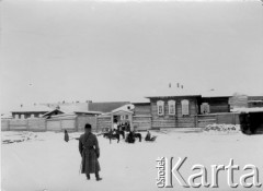 1904-1905, Jakuck, Cesarstwo Rosyjskie.
Fragment zabudowy Jakucka.
Fot. NN, kolekcja Zygmunta Lewańskiego, udostępnił Julian Lewański


