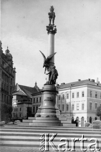 1918-1939, Lwów, Polska.
Pomnik Adama Mickiewicza.
Fot. NN, zbiory Ośrodka KARTA, kolekcja Bronisława Voigta udostepniła Alicja Wojciechowska
