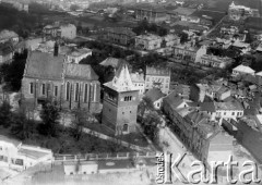 1918-1939, Polska.
Panorama miasta, z lewej koociół.
Fot. NN, zbiory Ośrodka KARTA, kolekcja Bronisława Voigta udostepniła Alicja Wojciechowska
