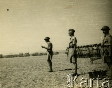 1943, Irak.
Wizyta Naczelnego Wodza Polskich Sił Zbrojnych generała Władysława Sikorskiego.
Fot. NN, zbiory Ośrodka KARTA, Pogotowie Archiwalne [PAF_042], przekazał Zbigniew Jackowski