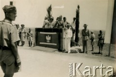 1943, Irak.
Wizyta Naczelnego Wodza Polskich Sił Zbrojnych generała Władysława Sikorskiego.
Fot. NN, zbiory Ośrodka KARTA, Pogotowie Archiwalne [PAF_042], przekazał Zbigniew Jackowski