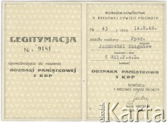 14.08.1946, Wielka Brytania
Legitymacja ppor Zbigniewa Jackowskiego (5 Wileński Pułk Artylerii Lekkiej) upoważniająca do noszenia Odznaki Pamiątkowej 5 Kresowej Dywizji Piechoty. Na dokumencie złożył podpis dowódca 5 KDP generał Nikodem Sulik.
Fot. NN, zbiory Ośrodka KARTA, Pogotowie Archiwalne [PAF_042], przekazał Zbigniew Jackowski