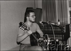 20.09.1983, Szwecja.
Koncert Jacka Kaczmarskiego. 
Fot. NN, zbiory Ośrodka KARTA, przekazali Elżbieta i Jakub Święciccy