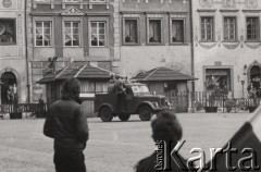 3.05.1982, Warszawa, Polska.
Manifestacja niezależna na Starym Mieście. Starcie manifestantów z milicją.
Fot. NN, zbiory Ośrodka KARTA, przekazali Elżbieta i Jakub Święciccy