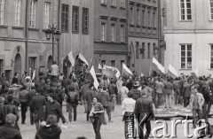 3.05.1982, Warszawa, Polska.
Manifestacja niezależna na Starym Mieście. Starcie manifestantów z milicją.
Fot. NN, zbiory Ośrodka KARTA, przekazali Elżbieta i Jakub Święciccy