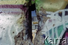 1997-1998, Berlin, Niemcy.
East Side Hotel przy East Side Gallery.
Fot. Artur Polit, zbiory Fundacji Ośrodka KARTA