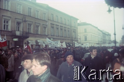 12.1995, Warszawa, Polska.
Manifestacja przeciwko prezydenturze Aleksandra Kwaśniewskiego.
Fot. Artur Polit, zbiory Fundacji Ośrodka KARTA