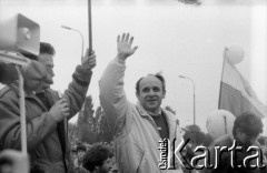 01.05.1989, Warszawa, Polska.
Niezależna manifestacja pierwszomajowa z udziałem kandydatów na posłów i senatorów z ramienia opozycji, n/z Andrzej Miłkowski.
Fot. Artur Polit, zbiory Fundacji Ośrodka KARTA