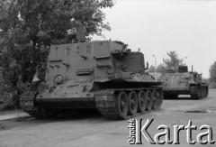 1991, Warszawa, Polska.
Złomowisko na terenie Huty Warszawa, n/z wojskowe pojazdy pancerne.
Fot. Artur Polit, zbiory Fundacji Ośrodka KARTA