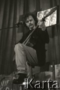 18-20.11.1988, Warszawa, Polska.
Ogólnopolski Przegląd Piosenki Autorskiej OPPA, klub studencki Uniwersytetu Warszawskiego Hybrydy.
Fot. Artur Polit, zbiory Fundacji Ośrodka KARTA