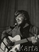 18-20.11.1988, Warszawa, Polska.
Ogólnopolski Przegląd Piosenki Autorskiej OPPA, klub studencki Uniwersytetu Warszawskiego Hybrydy.
Fot. Artur Polit, zbiory Fundacji Ośrodka KARTA