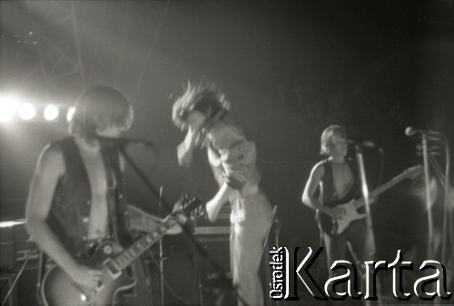 1988-1989, Warszawa, Polska.
Zespół Stalin Staccato, namiot cyrku Intersalto.
Fot. Artur Polit, zbiory Fundacji Ośrodka KARTA
